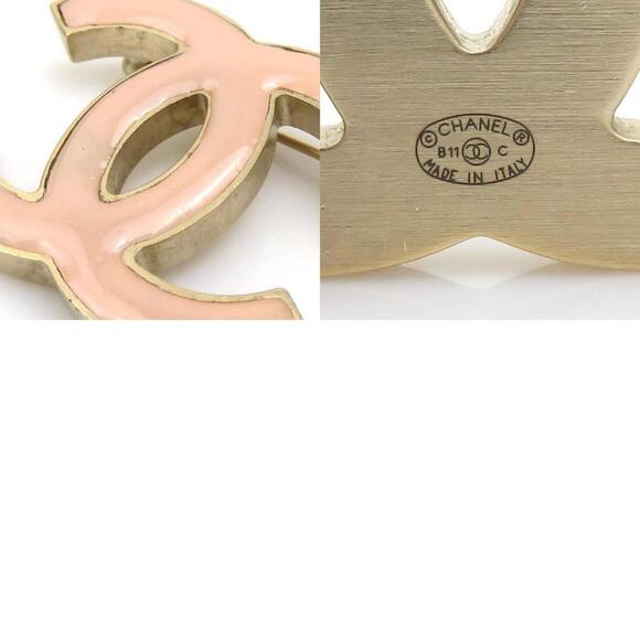 CHANEL Cream Logo Brooch - Picture 5 of 5